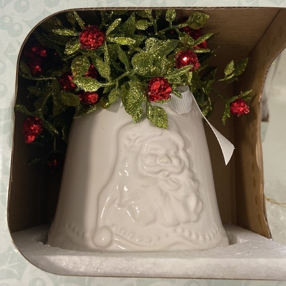 Mission Gallery Santa Claus Christmas Kissing Bell Mistletoe Ornament - Picture 3 of 12